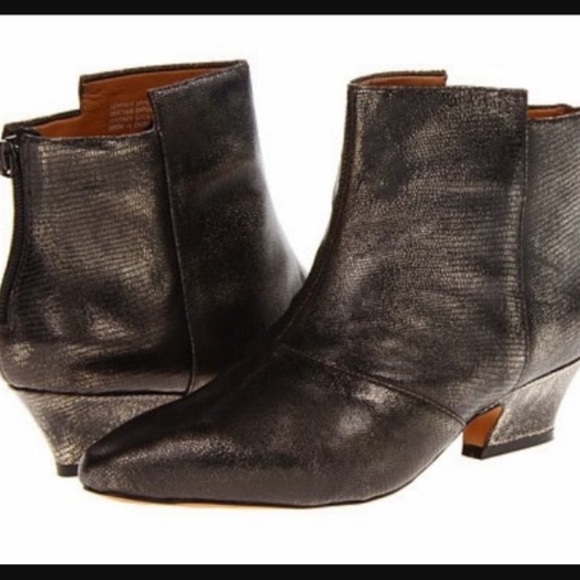 earthies ankle boots
